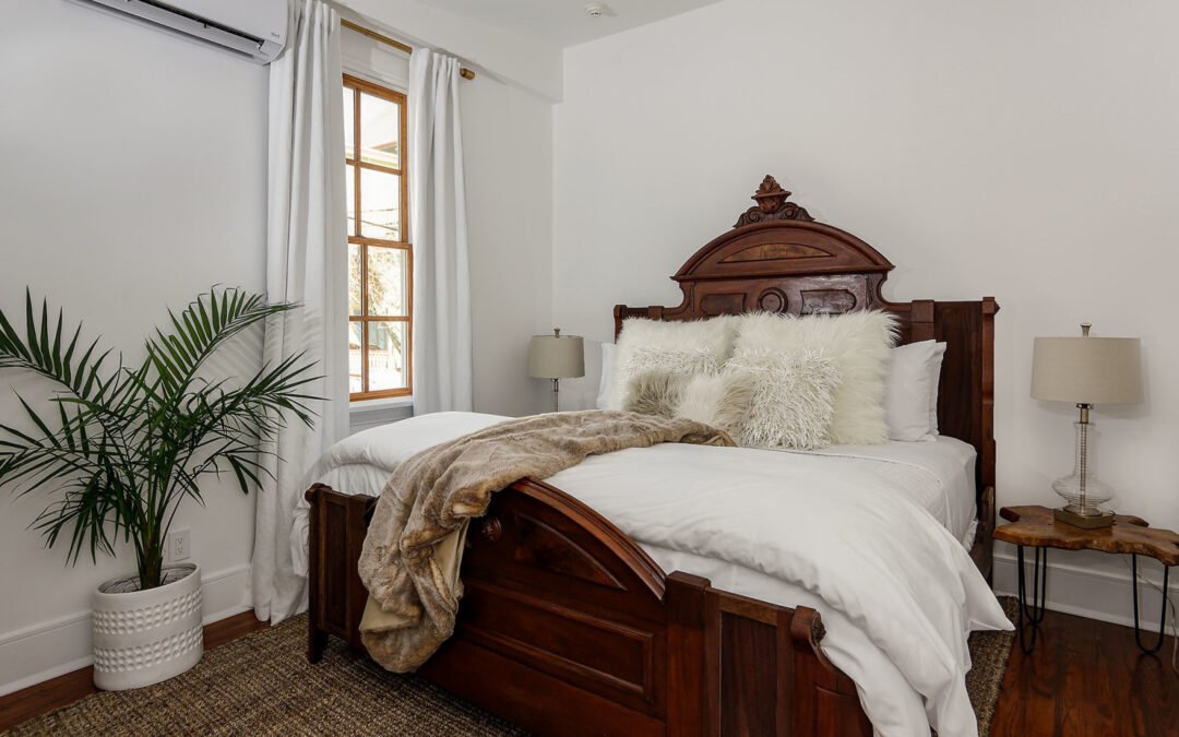 Casablanca’s Coco Rain is a stunning room with a cathedral ceiling, a lovely King bed, a glowing gas fireplace, and a large private bathroom with a step down shower and free-standing Air Bathtub.