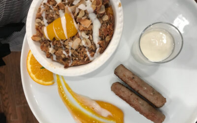 Casablanca’s guests select from breakfast entrées inspired by the tropics. Accompanied by a buffet of yogurt, granola, fruit, baked goods and cereal, guests of Casablanca are able to enjoy a wealth of choices.