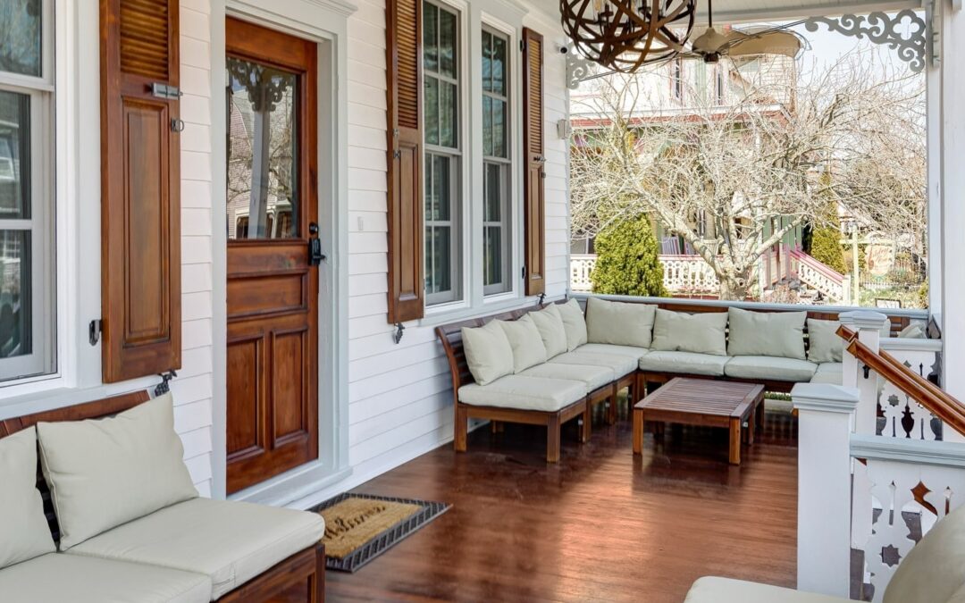 A light sweater, glass of wine, and great company are all you need for a beautiful Spring afternoon on the porch of Casablanca.