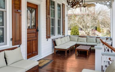 A light sweater, glass of wine, and great company are all you need for a beautiful Spring afternoon on the porch of Casablanca.